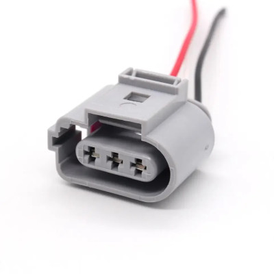 колодка соединительная AIRLINE 3 pin с проводами для датчика положения коленвала VAG Passat, A4, A6, Superb AECC130