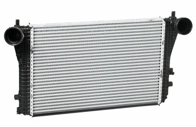 радиатор интеркулера (ОНВ) LUZAR для а/м VW Tiguan (08-)/Passat (05-)/Jetta (05-) LRIC 18N5